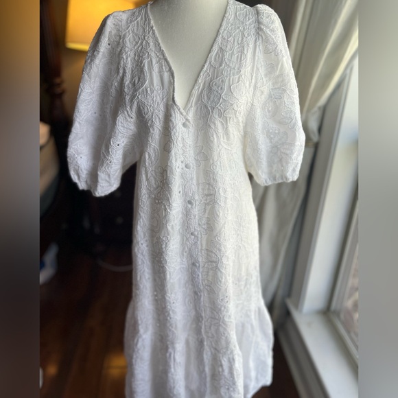 ZARA White Embroidered Eyelet Midi Dress  M Boho Cottagecore Fairycore V Neck - Picture 2 of 11